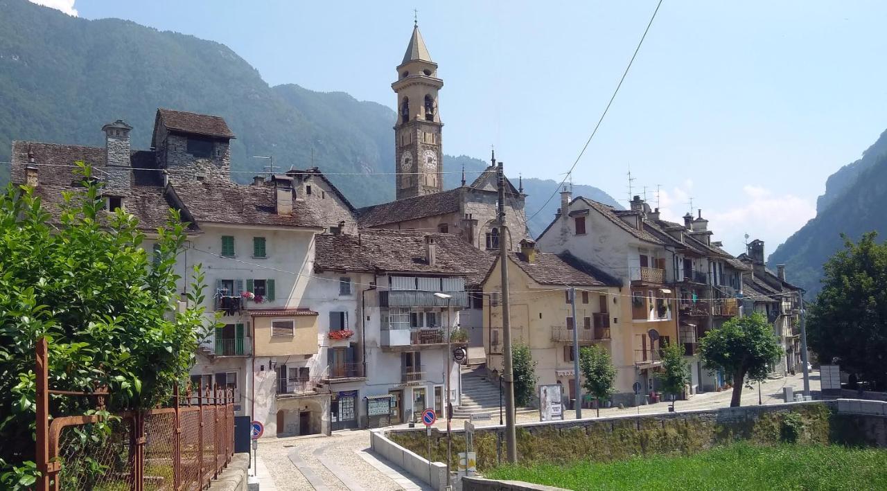 B&B Chalet Il Picchio Варцо Экстерьер фото